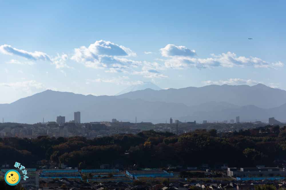 川和富士公園山頂からの富士山と丹沢山地