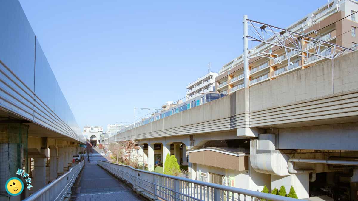 高架線を走る横浜市営地下鉄グリーンライン