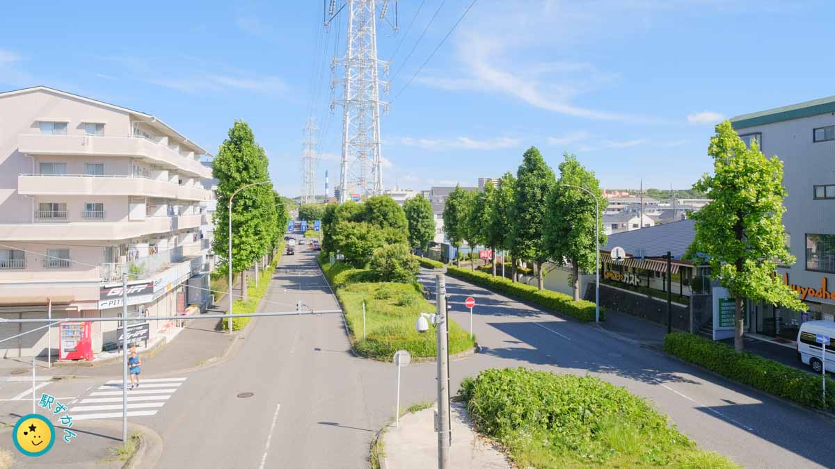 荏田歩道橋より新横浜元石川線