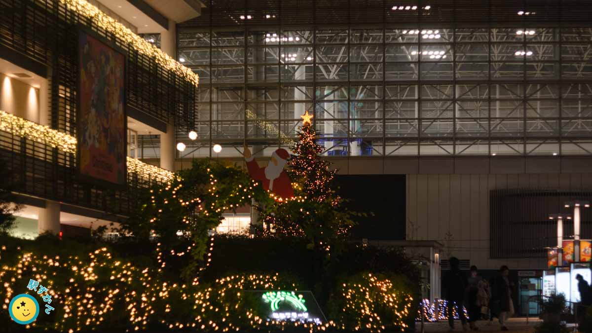 たまプラーザ駅のクリスマスツリー