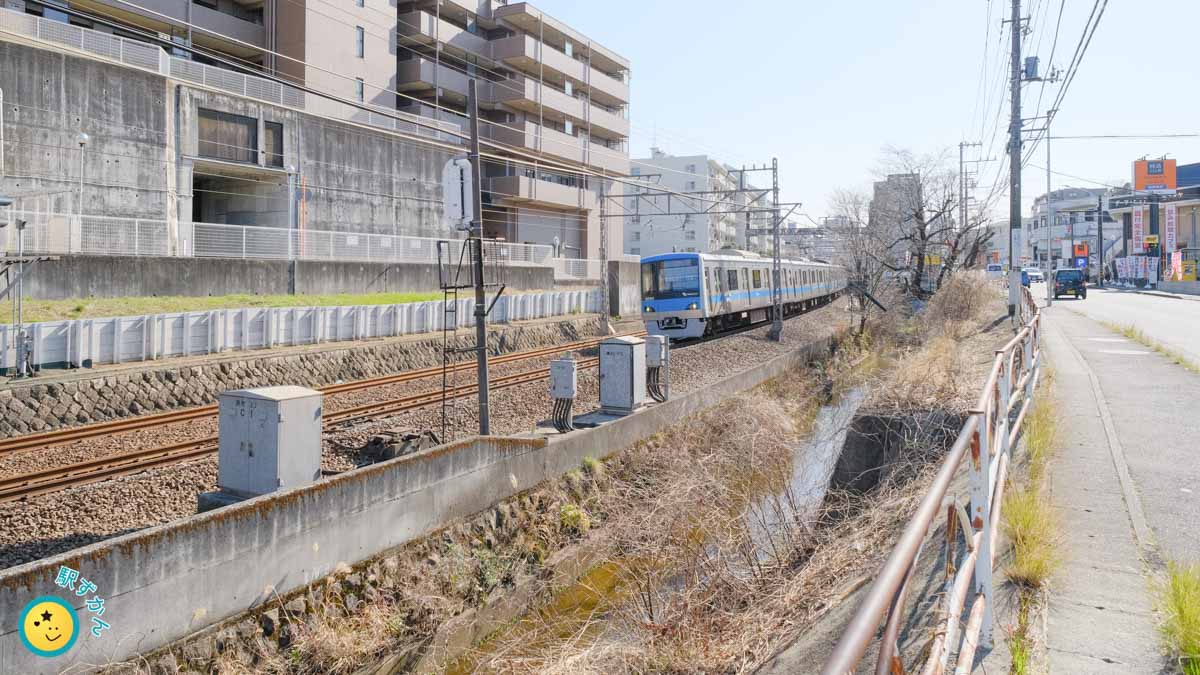 小田急小田原線と津久井道