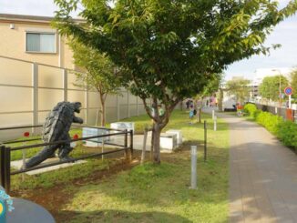 調布市立タコ公園ガメラ
