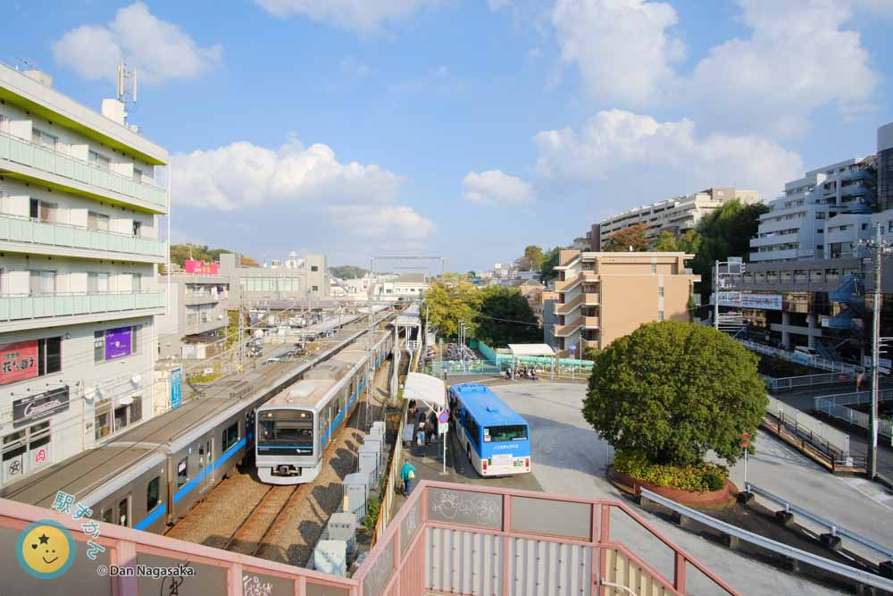 生田駅バスロータリー