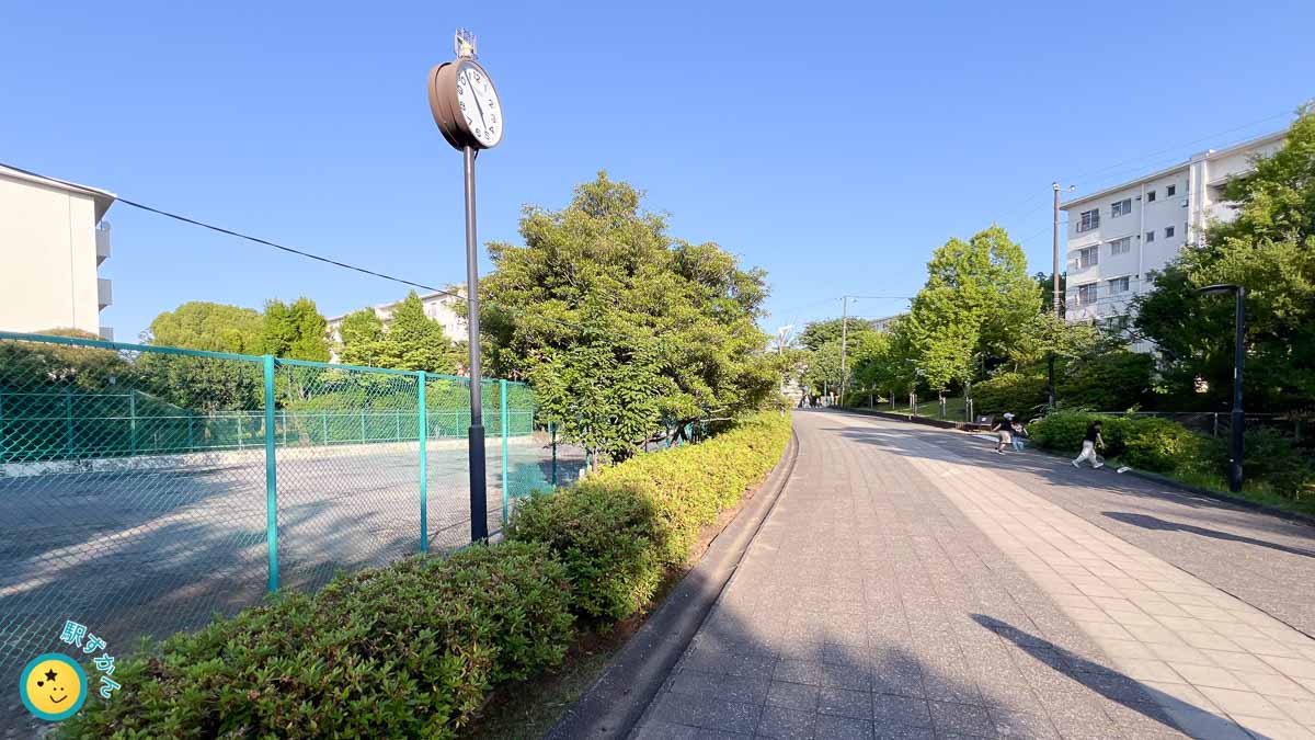 たまプラーザ団地と歩行者専用道路