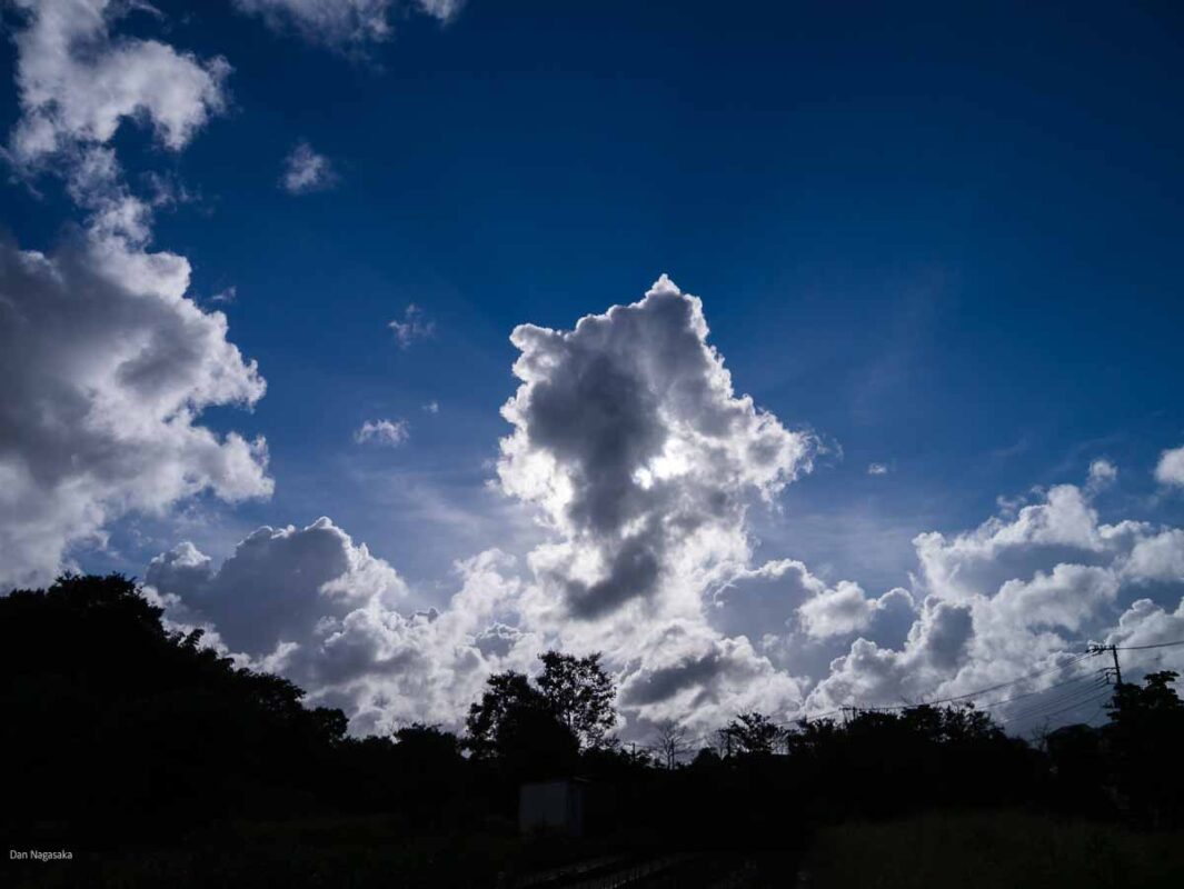入道雲のシルエット