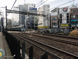 小田急町田駅と通勤電車