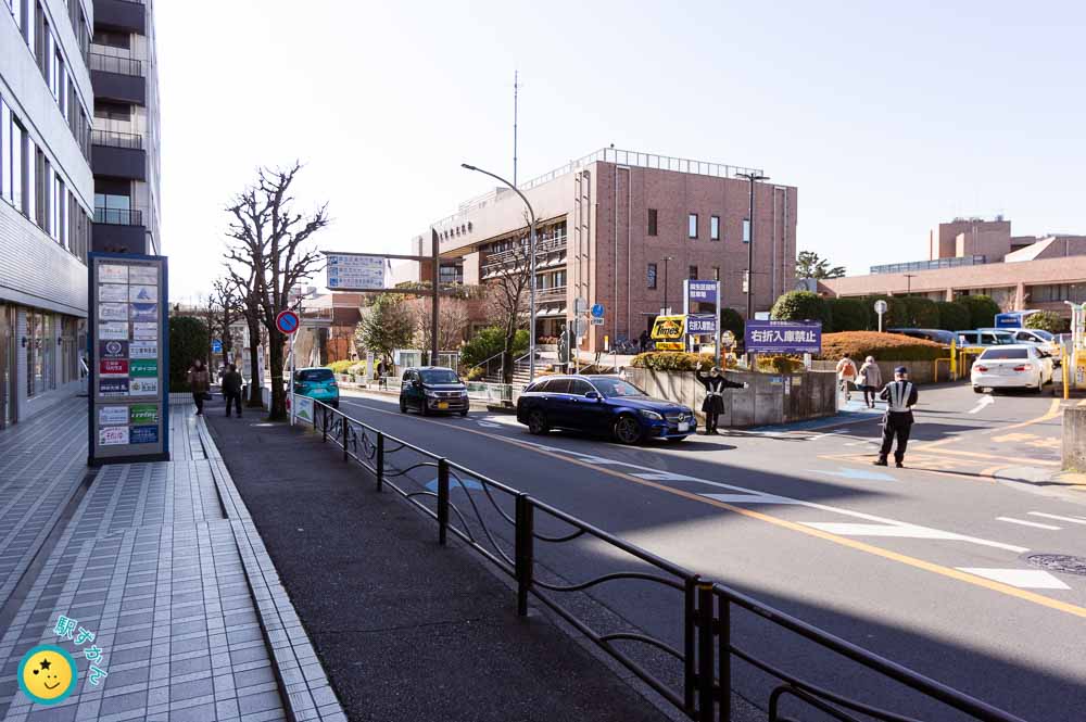 麻生区役所前の道路