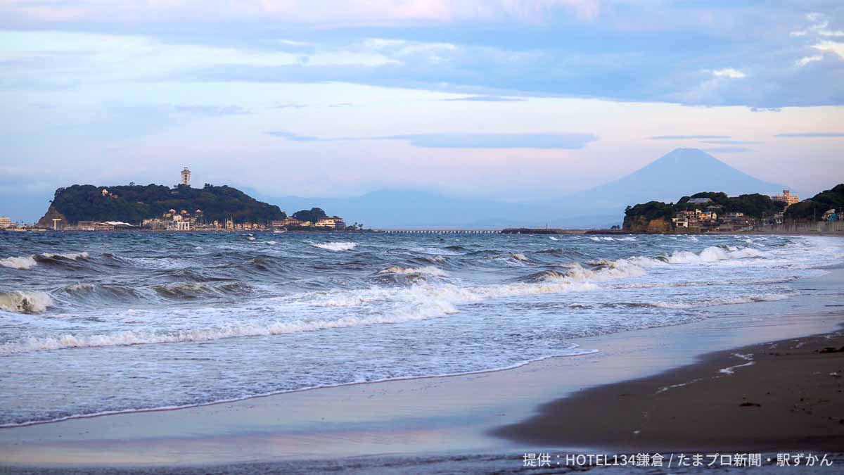 湘南・七里ヶ浜からの江ノ島と富士山