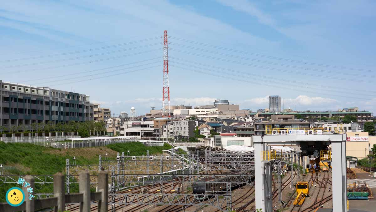 梶が谷駅と梶が谷車庫と留置線・渋谷方面