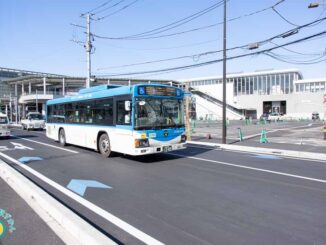 川崎市バスと登戸駅生田緑地口