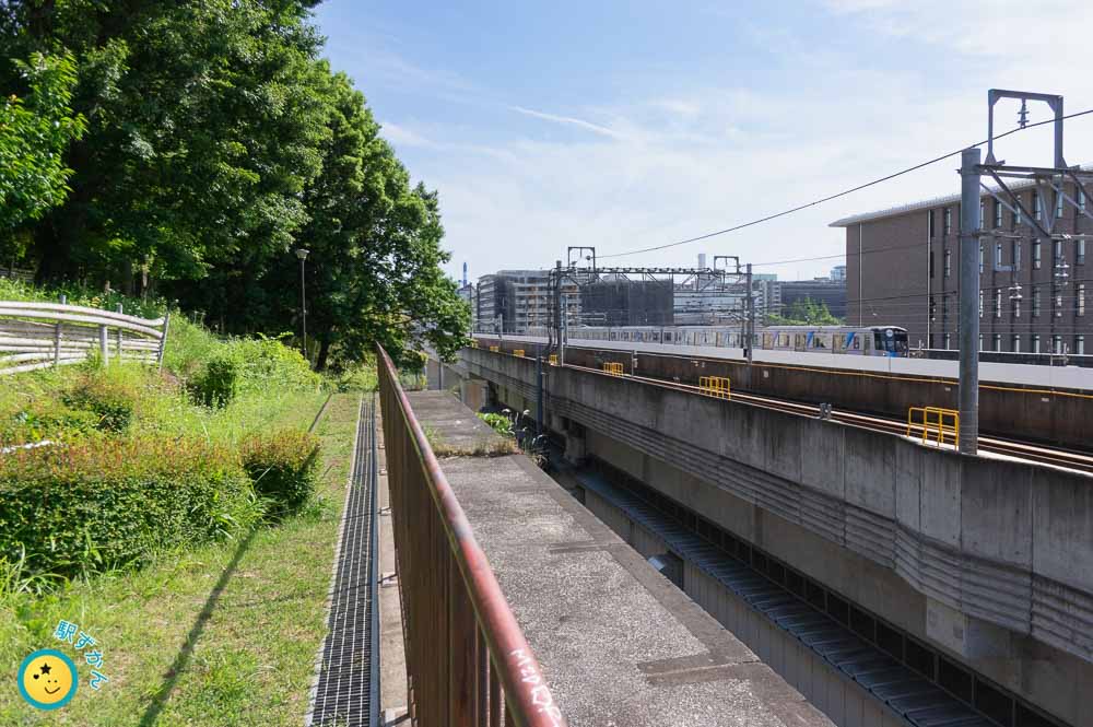 横浜市営地下鉄ブルーラインの電車