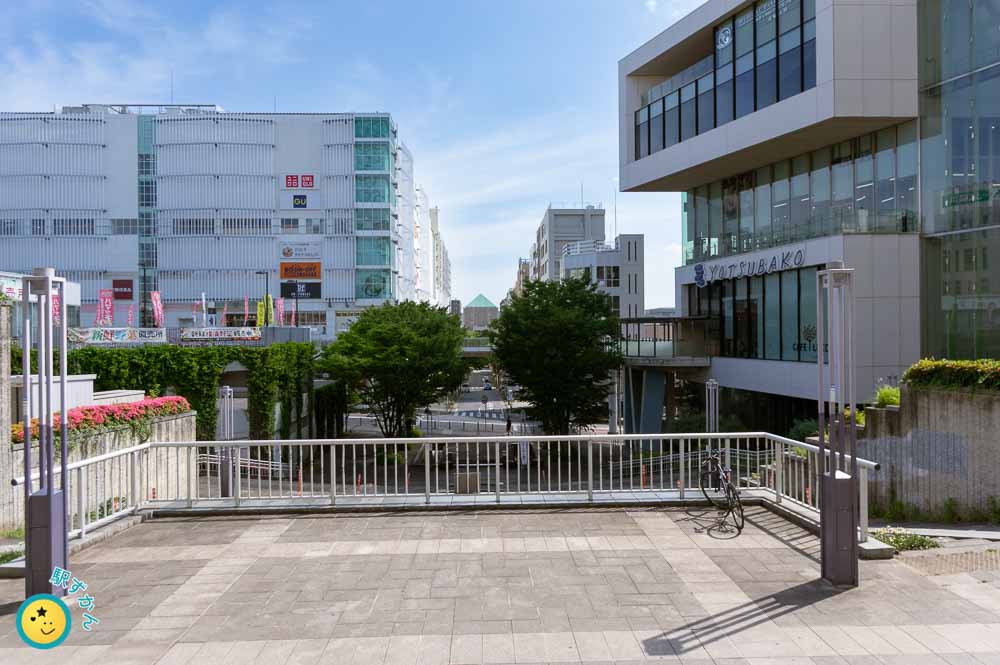 ノースポートモールと横浜市歴史博物館とヨツ