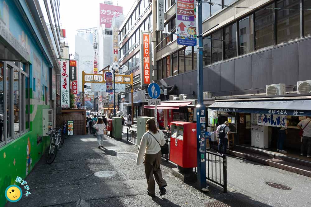 横浜駅付近・パルナード通り