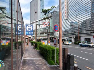 JR横浜駅と地下鉄 出口８