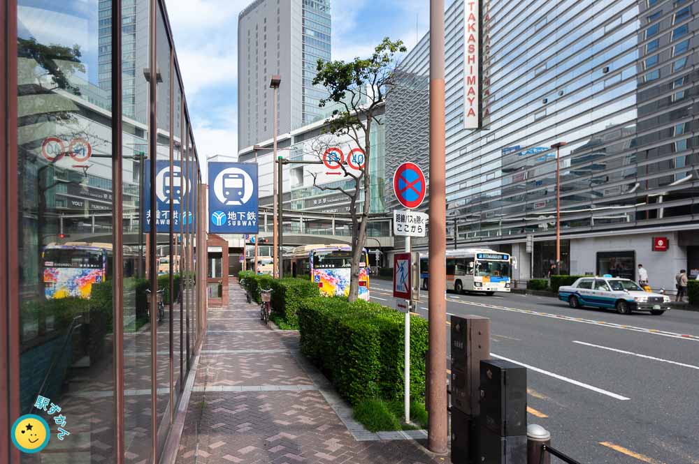 JR横浜駅と地下鉄 出口８