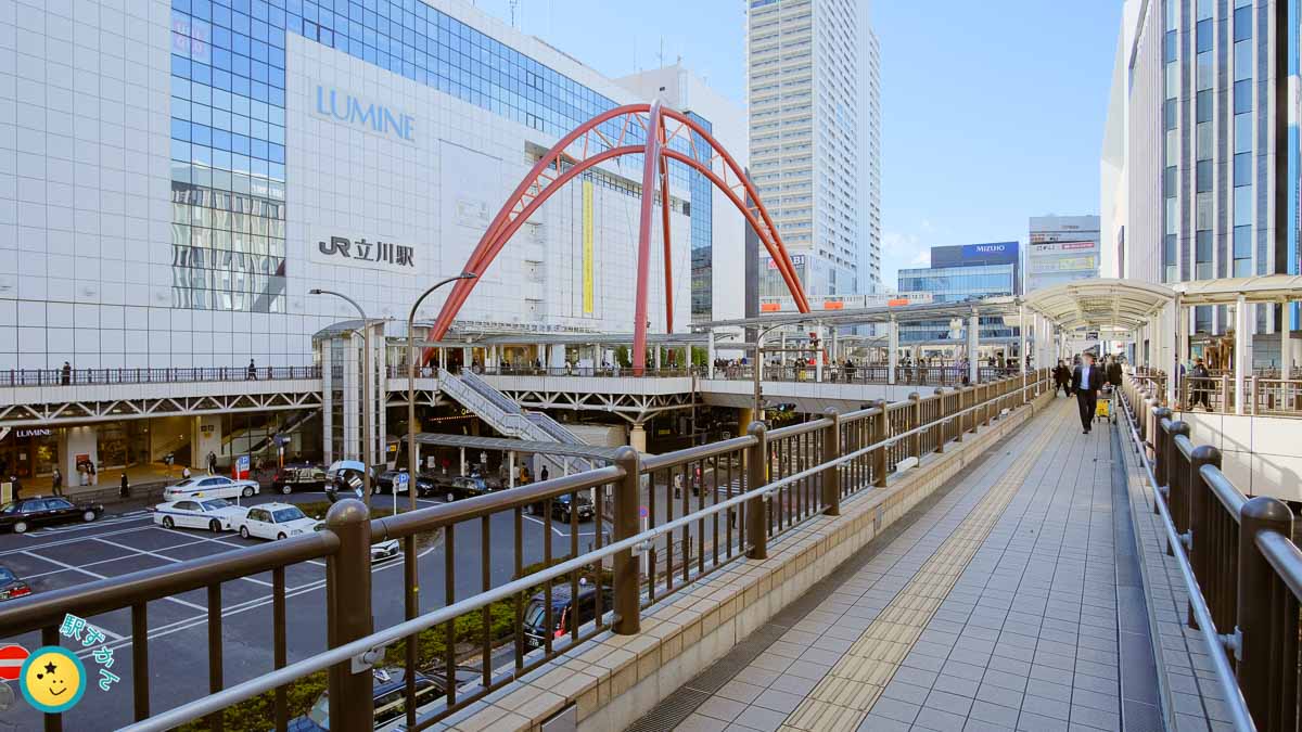 立川駅北口ペデストリアンデッキ