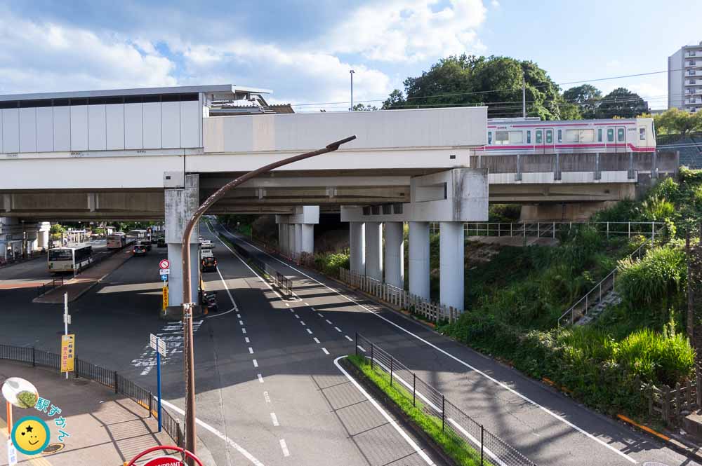 京王相模原線を走る電車