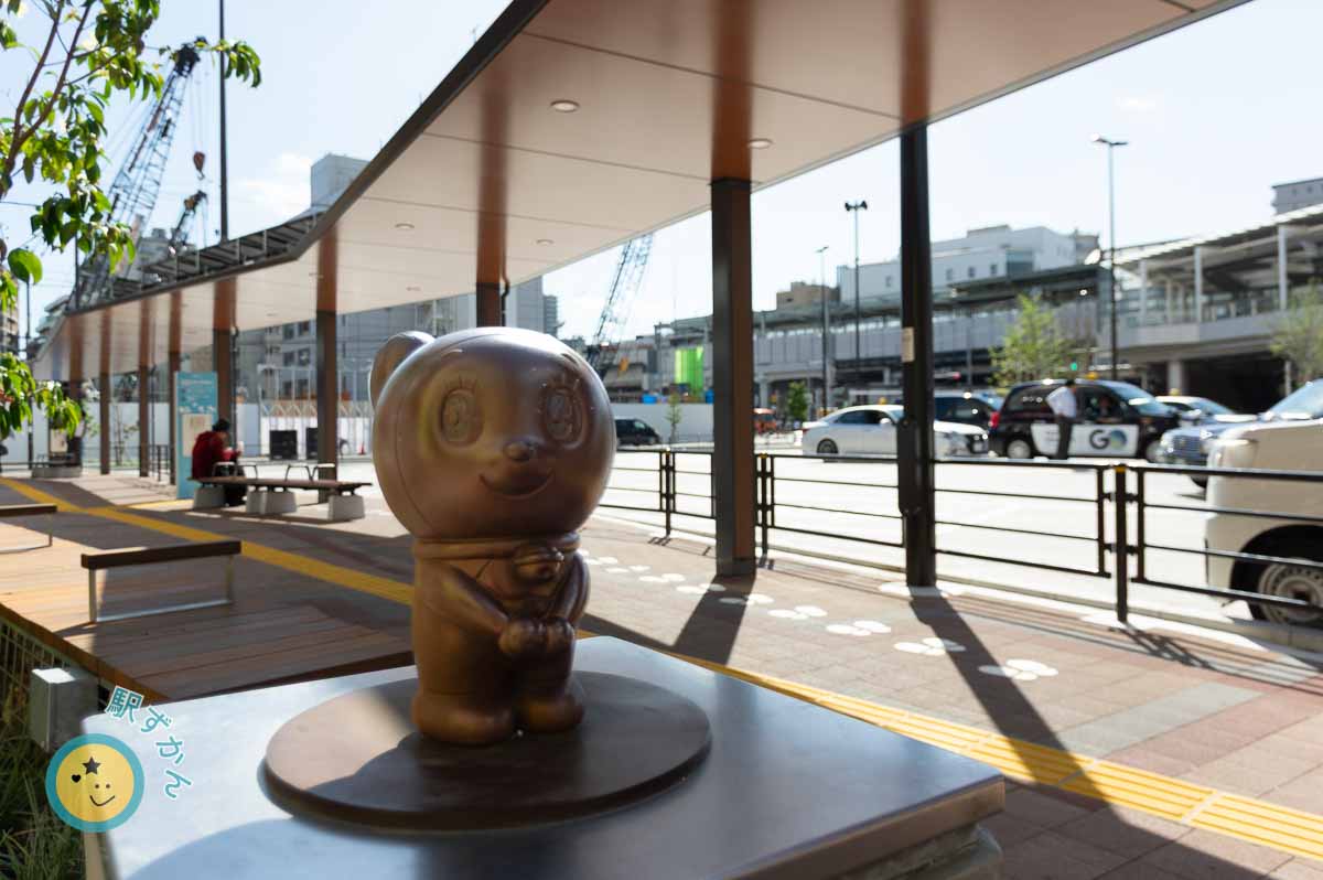 登戸駅のドラミちゃん像