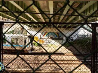 町田駅付近 中央橋下を走る小田急線5000形