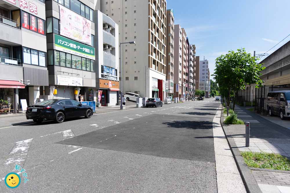 センター北からセンター南の通りに建つ真新しいビル群