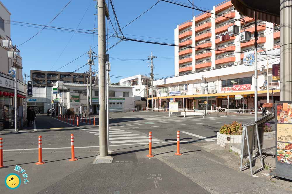 柿生駅南口駅前ロータリー