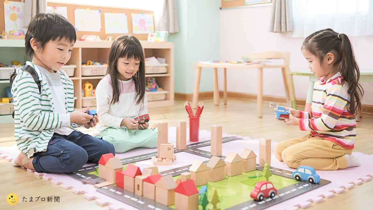 子ども達が積み木で街づくり