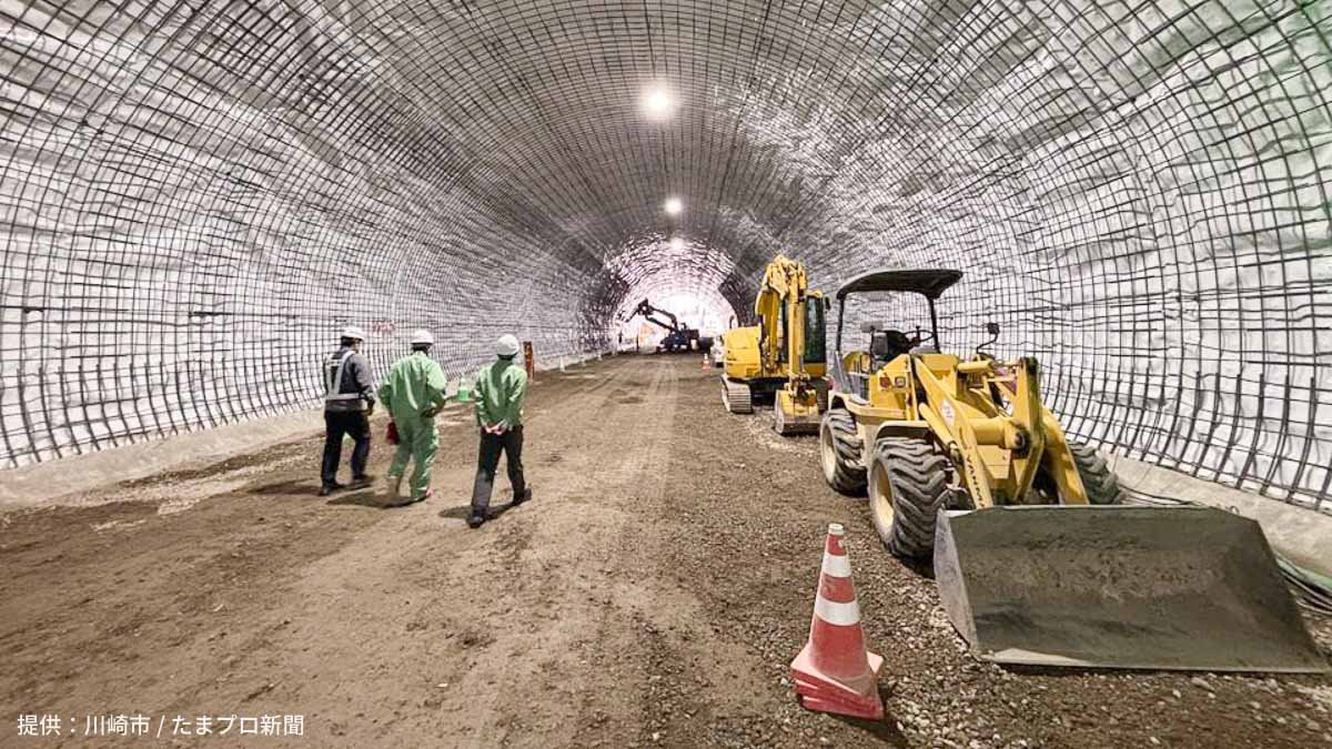 尻手黒川道路、工事中トンネル内部