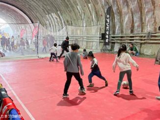 工事中のトンネル内で、３ｘ３FOOTBALL
