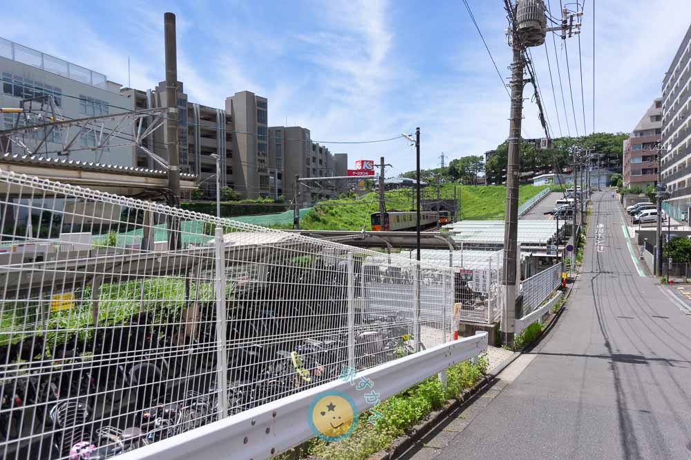 たまプラーザ駅ホームから長津田方面