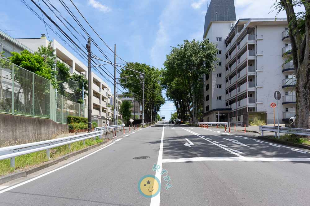 新横浜元石川線の終点付近・美しが丘東小学校前