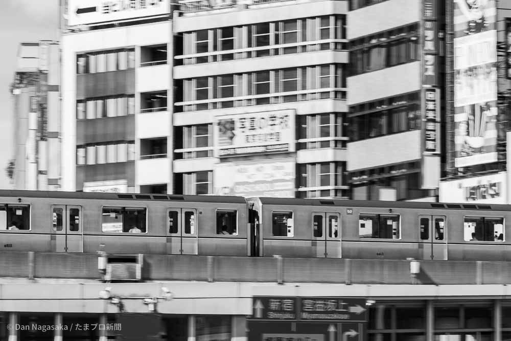 渋谷の高架を走る銀座線